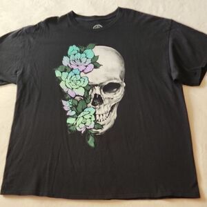 Womens DOM Black Tshirt With Skull And Flowers Size 2XL